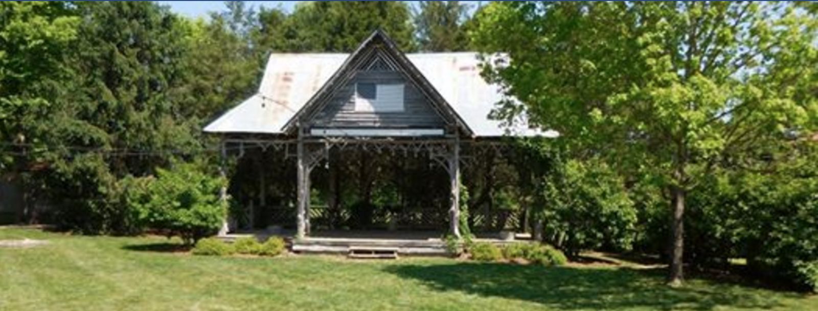 Leiper's Fork Lawnchair Theatre