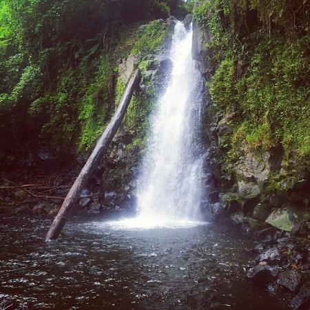 Liduduhniap Twin Waterfalls