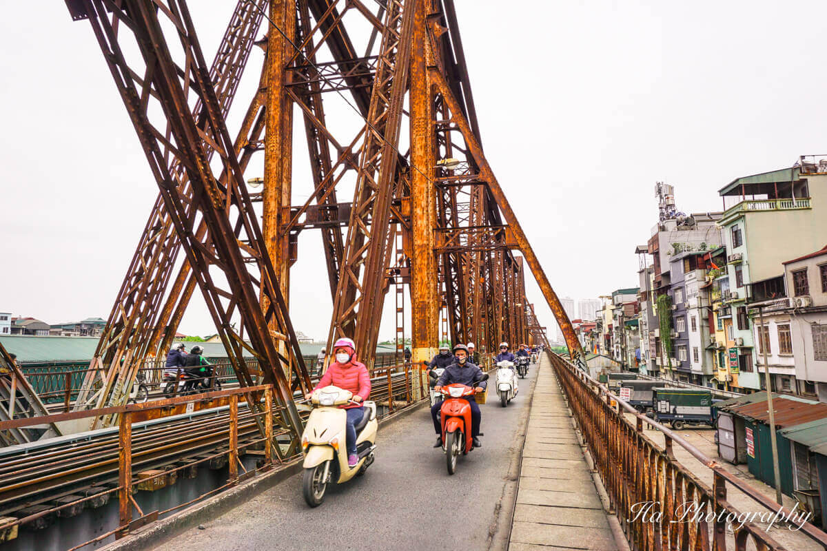 Long Bien Bridge