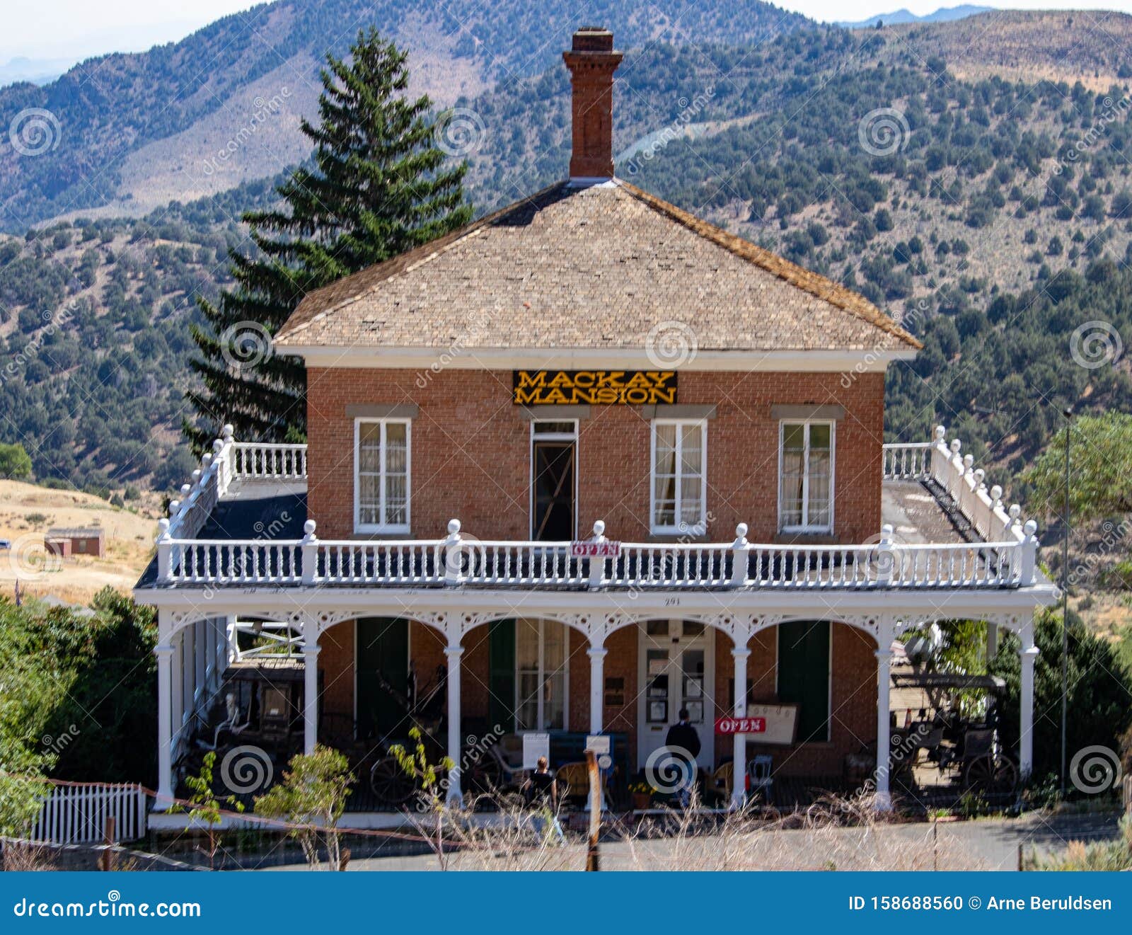 Mackay Mansion Museum