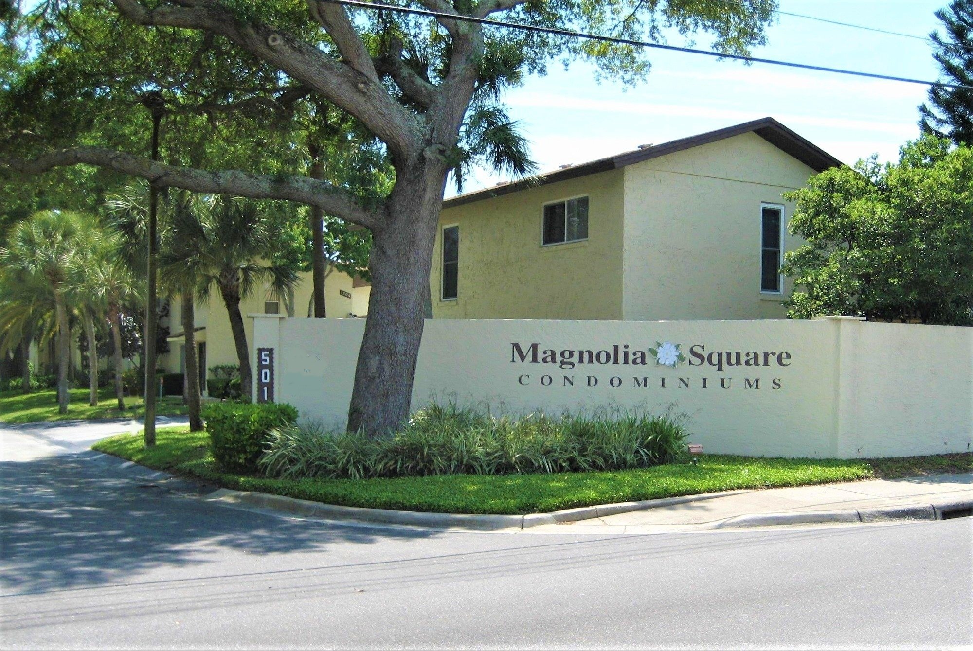 Magnolia Square