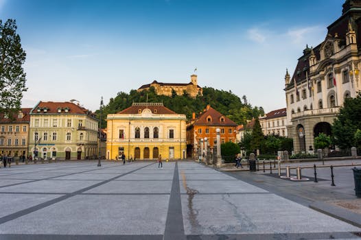 Manzioli Square