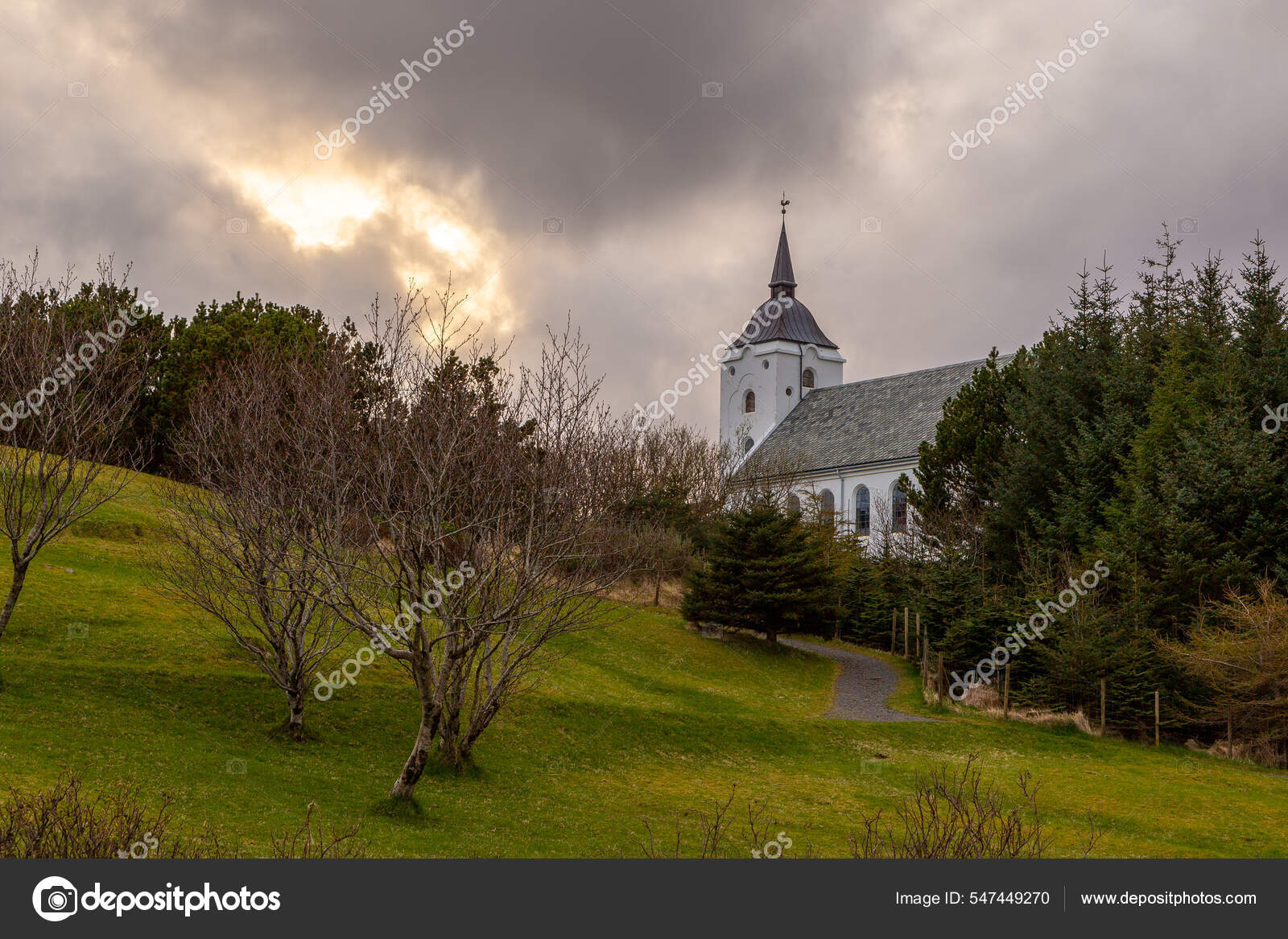 Miðvágur Church