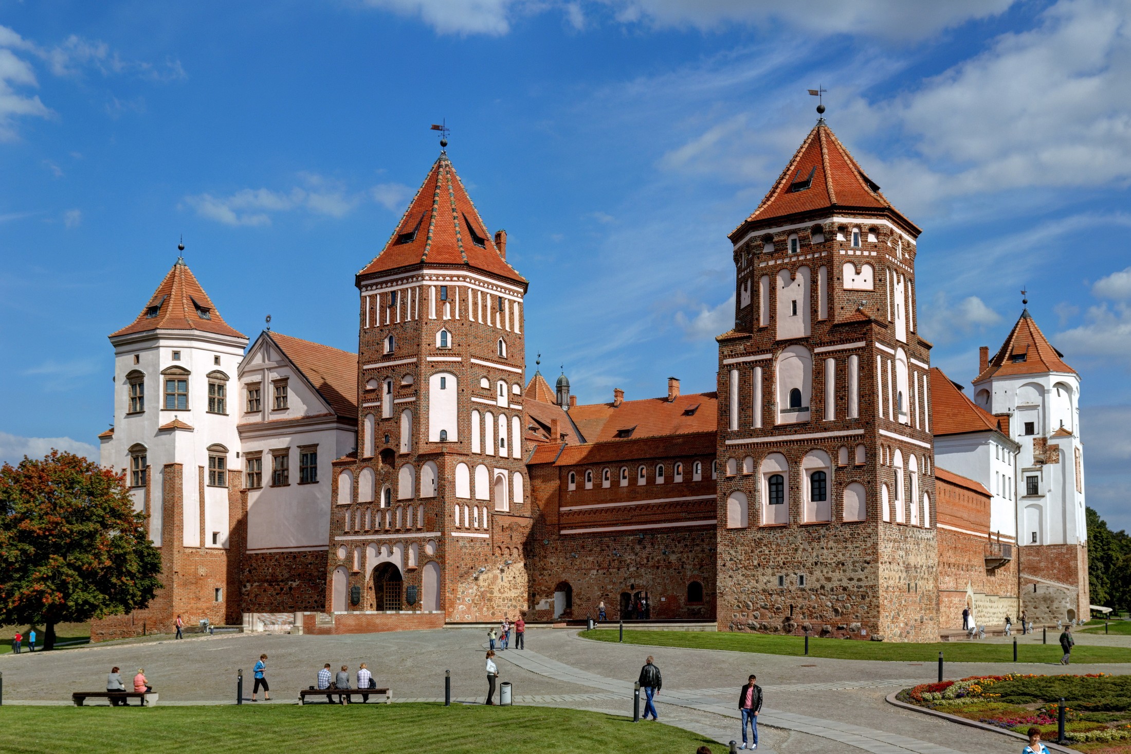 Mir Castle