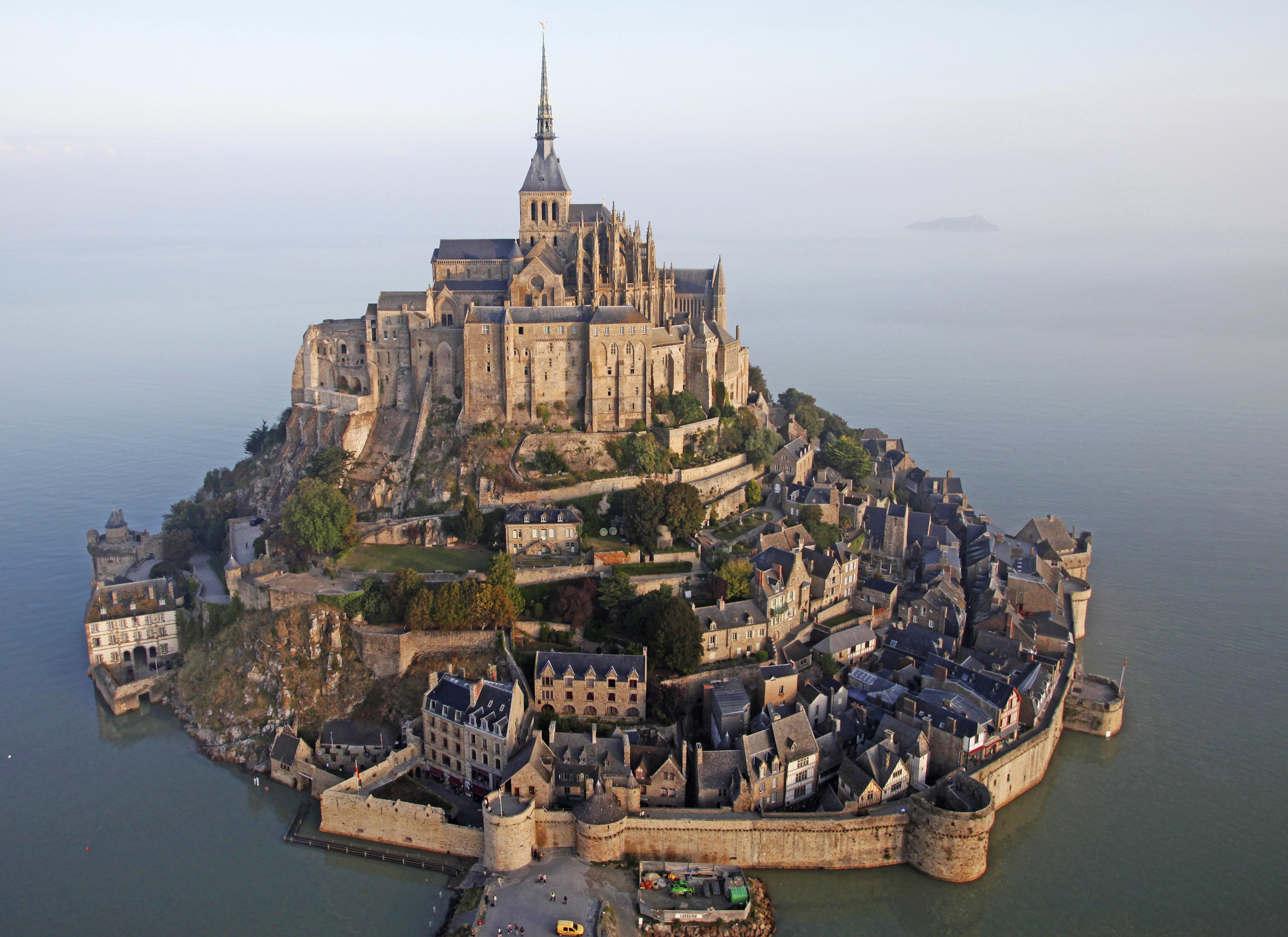 Mont Saint-Michel Village