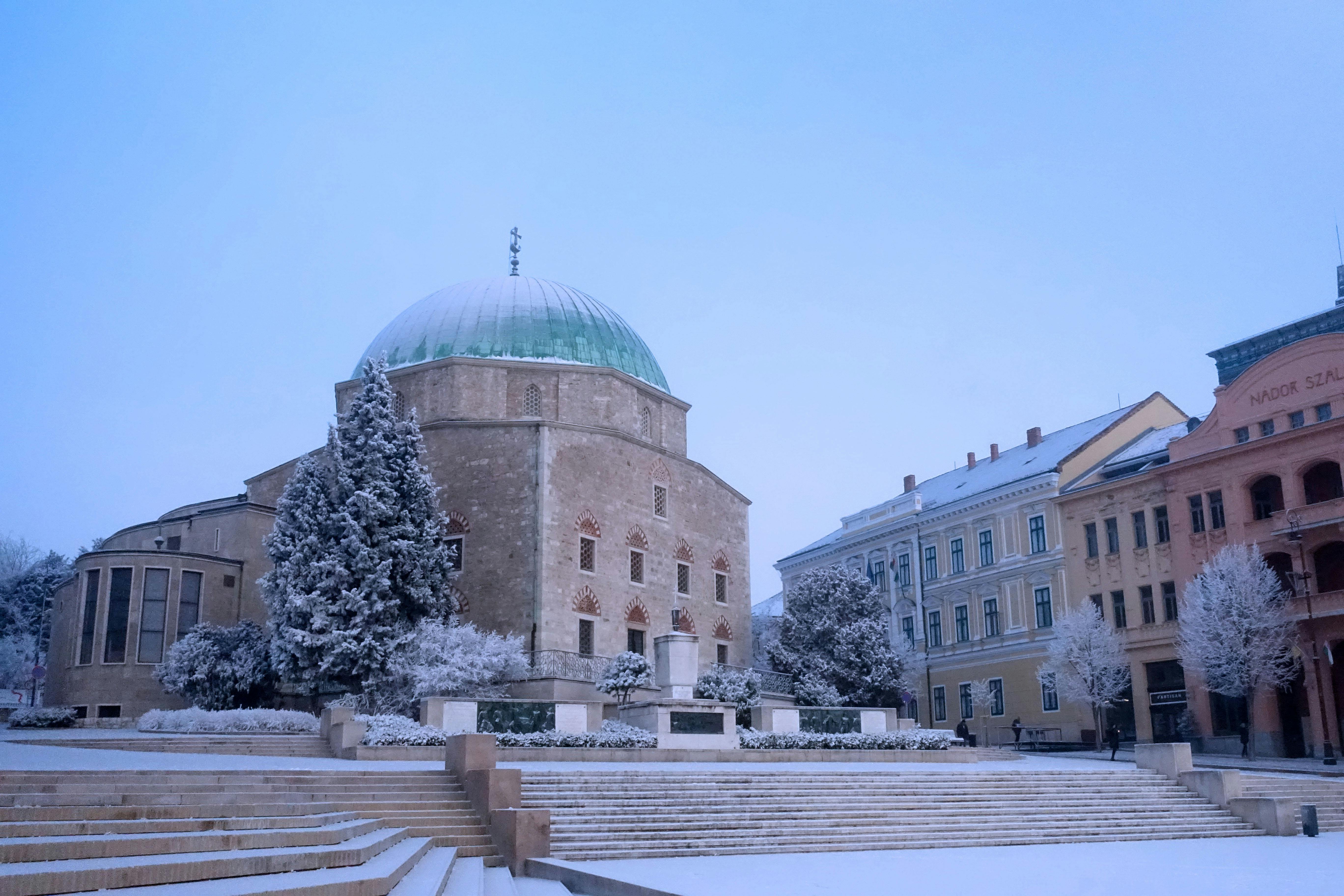 Mosque of Pasha Qasim