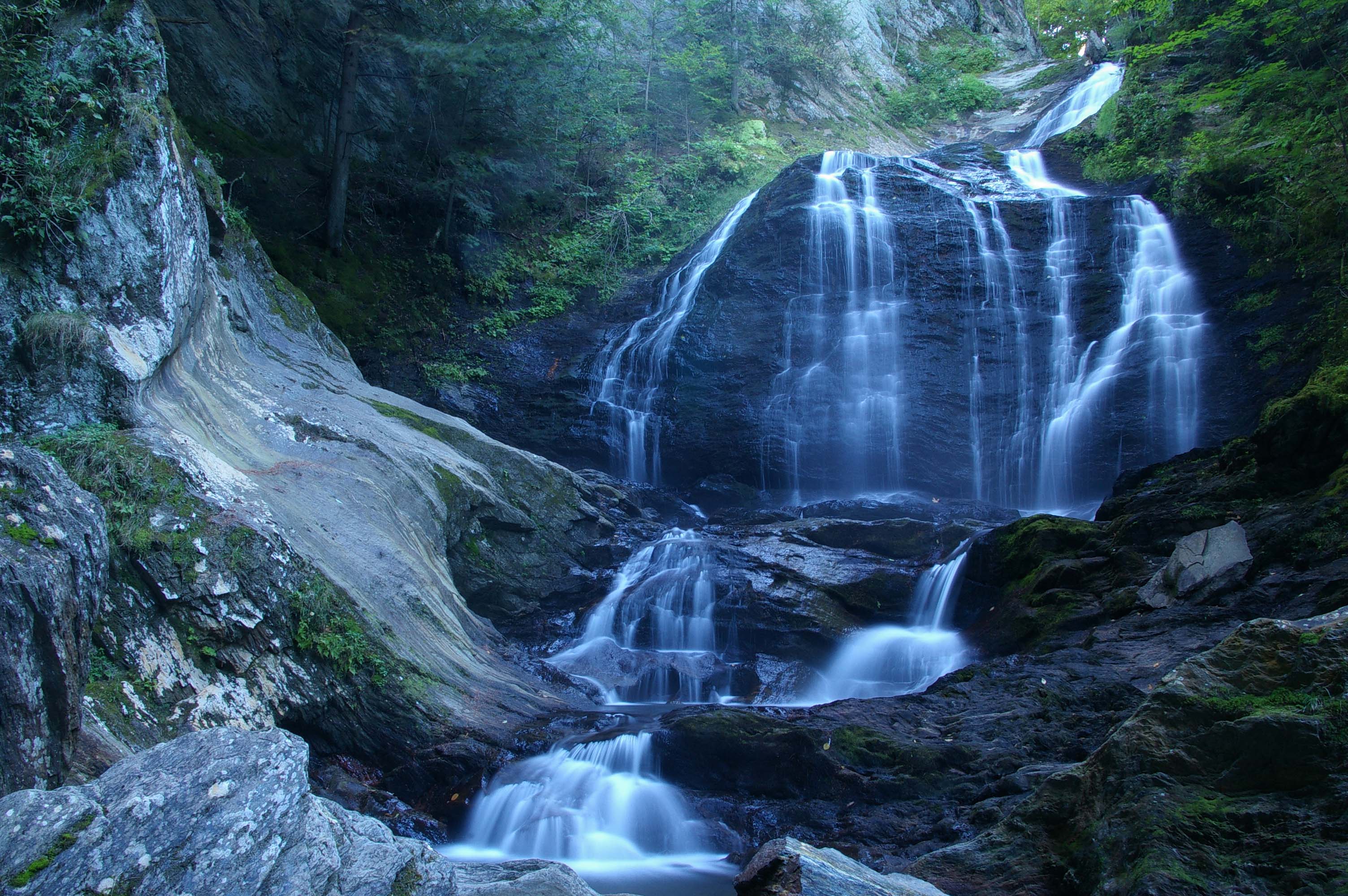 Moss Glen Falls