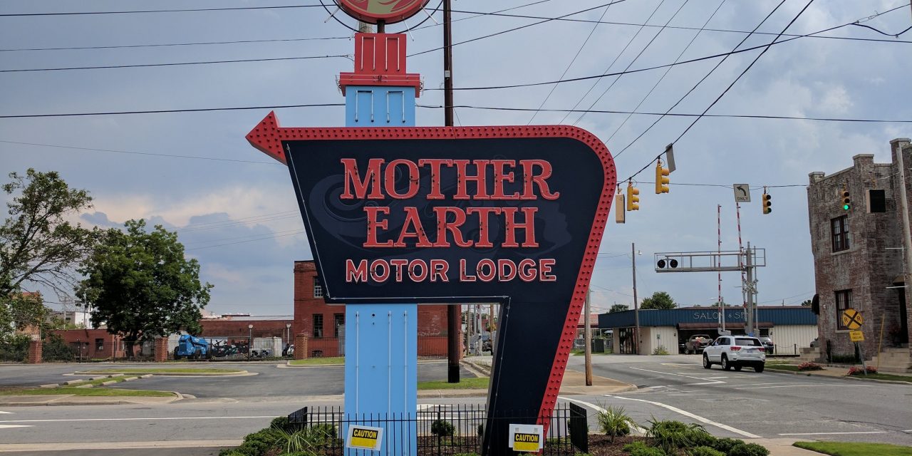 Mother Earth Motor Lodge