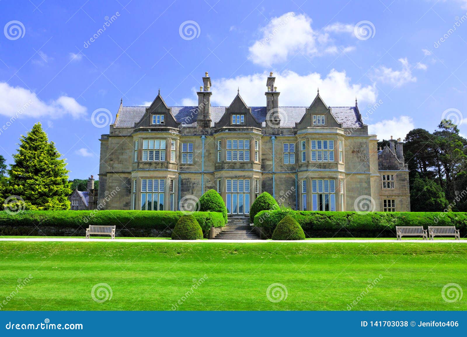 Muckross House