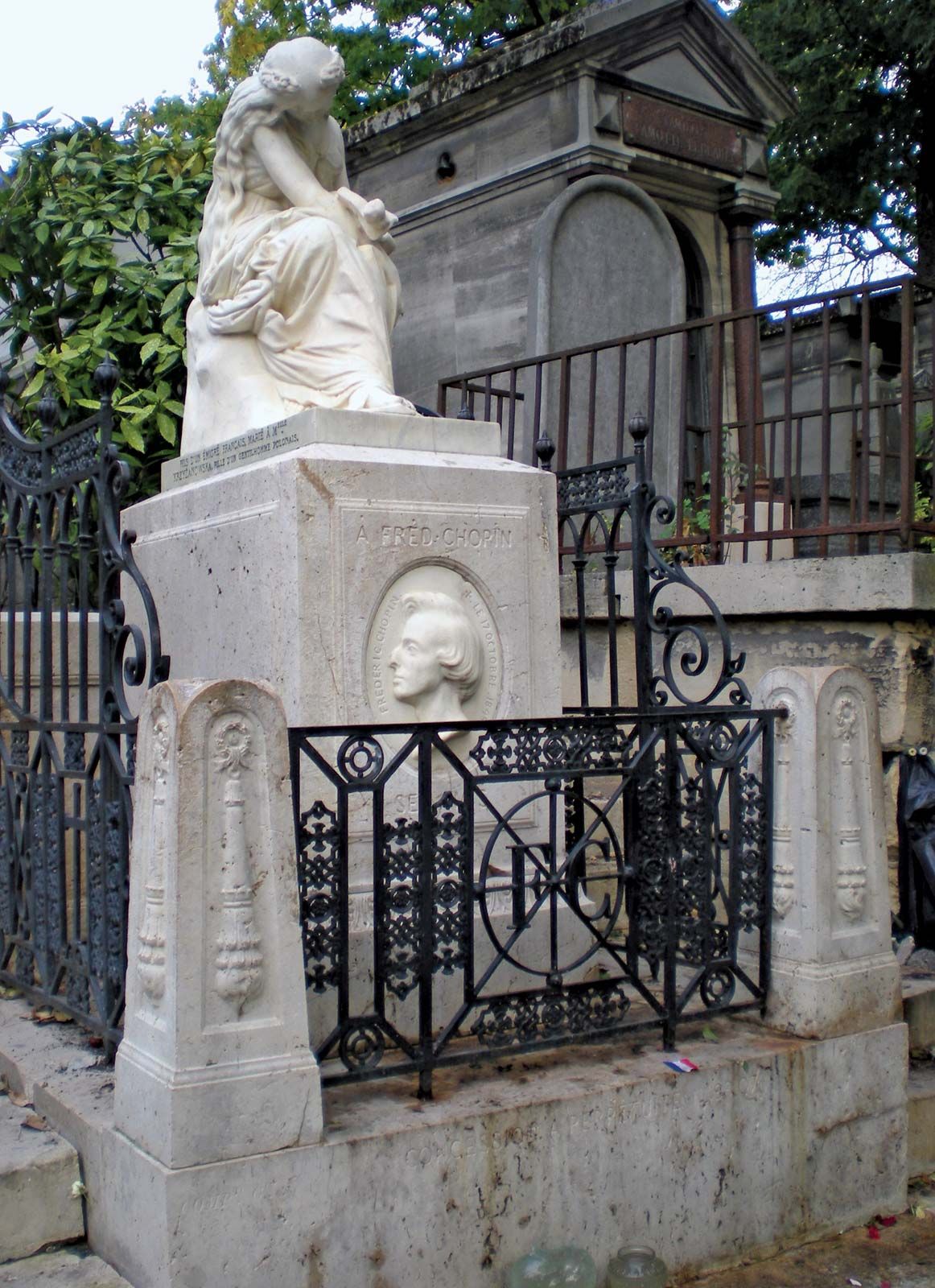 Père Lachaise Cemetery