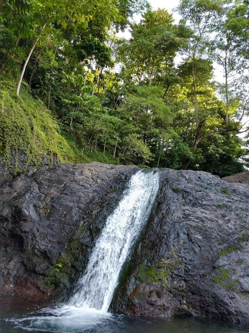 Papaseea Sliding Rocks