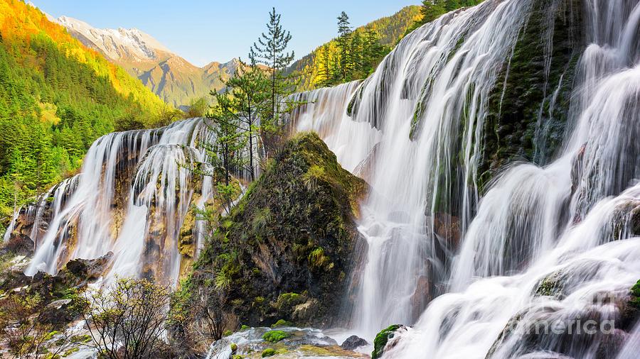 Pearl Shoal Waterfall