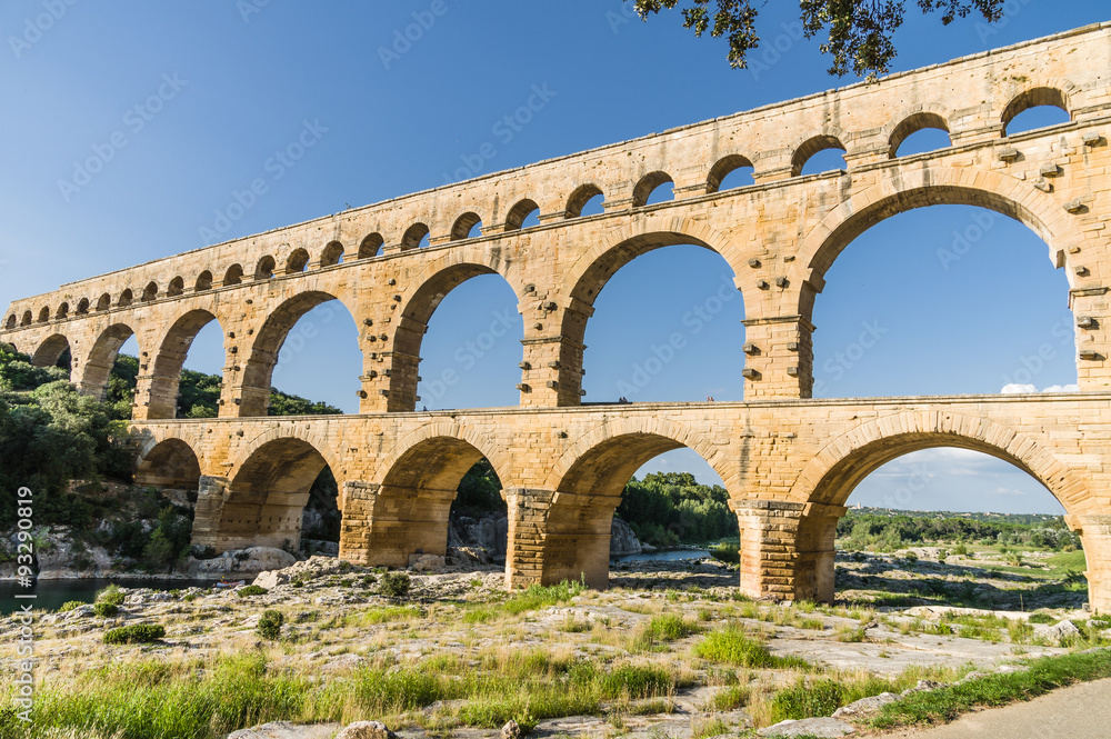 Pont Romain (Roman Bridge)