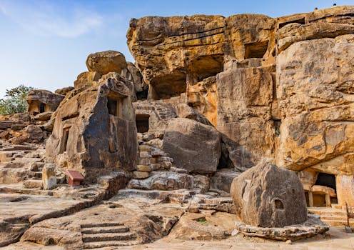 Ravana Phadi Cave Temple