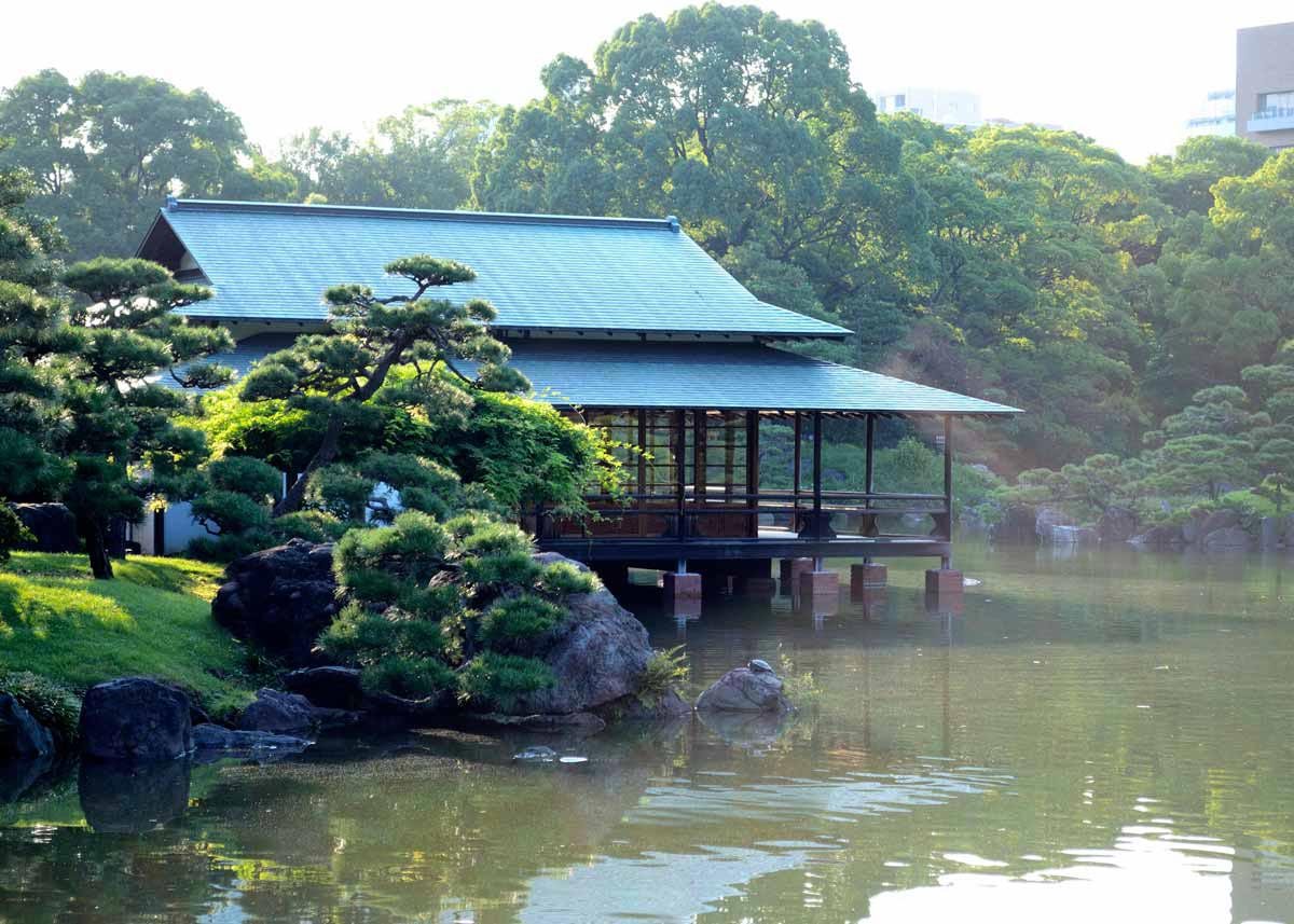 Restaurants and Tea Houses