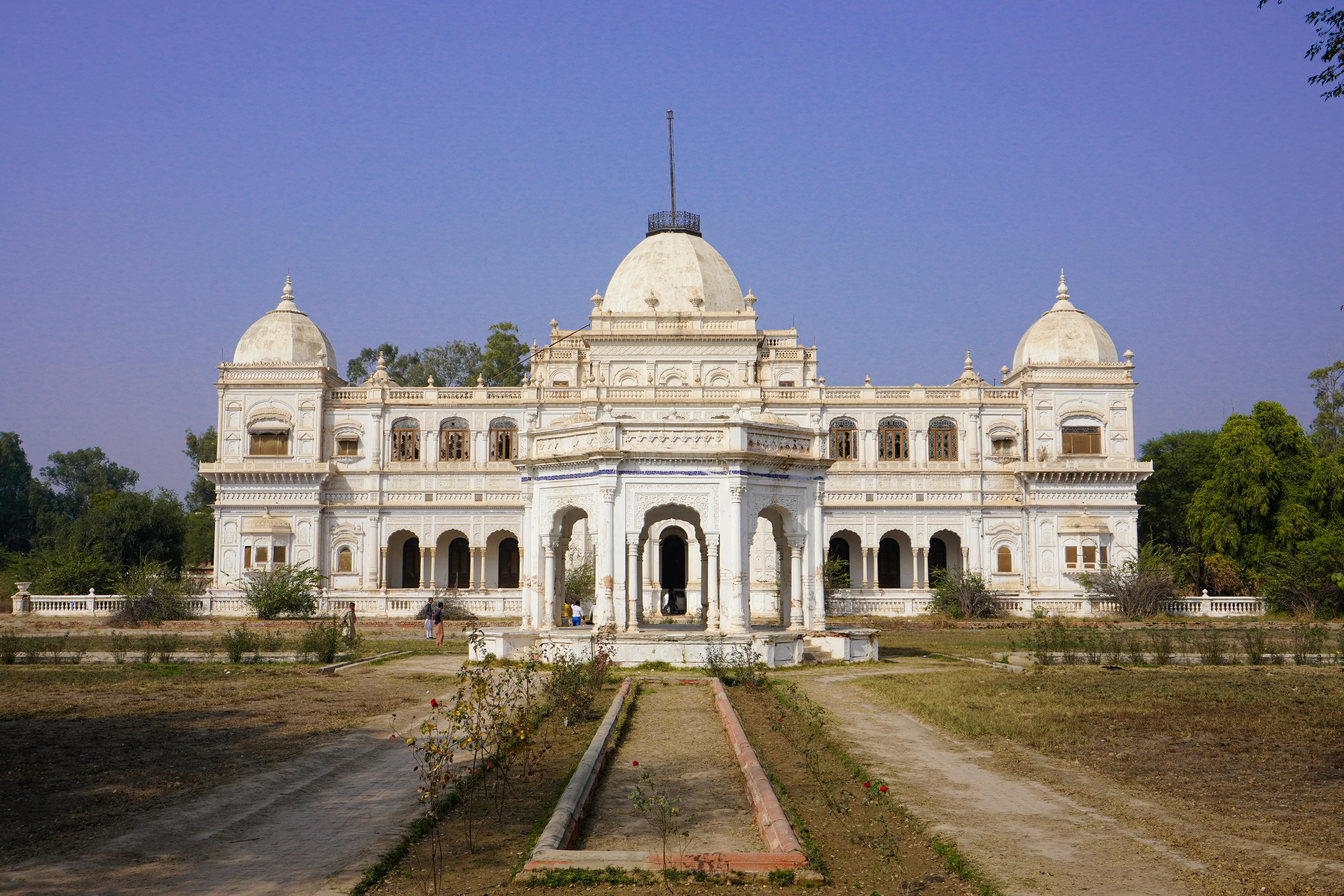 Sadiq Garh Palace