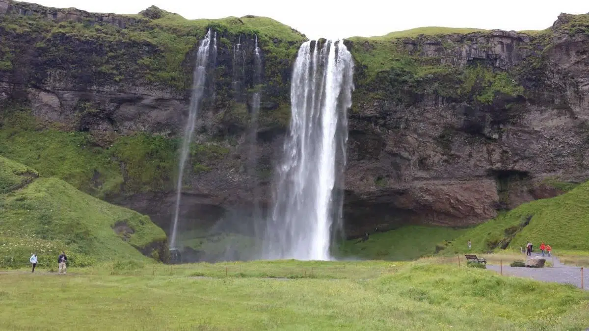 Seljalandsfoss Waterfall