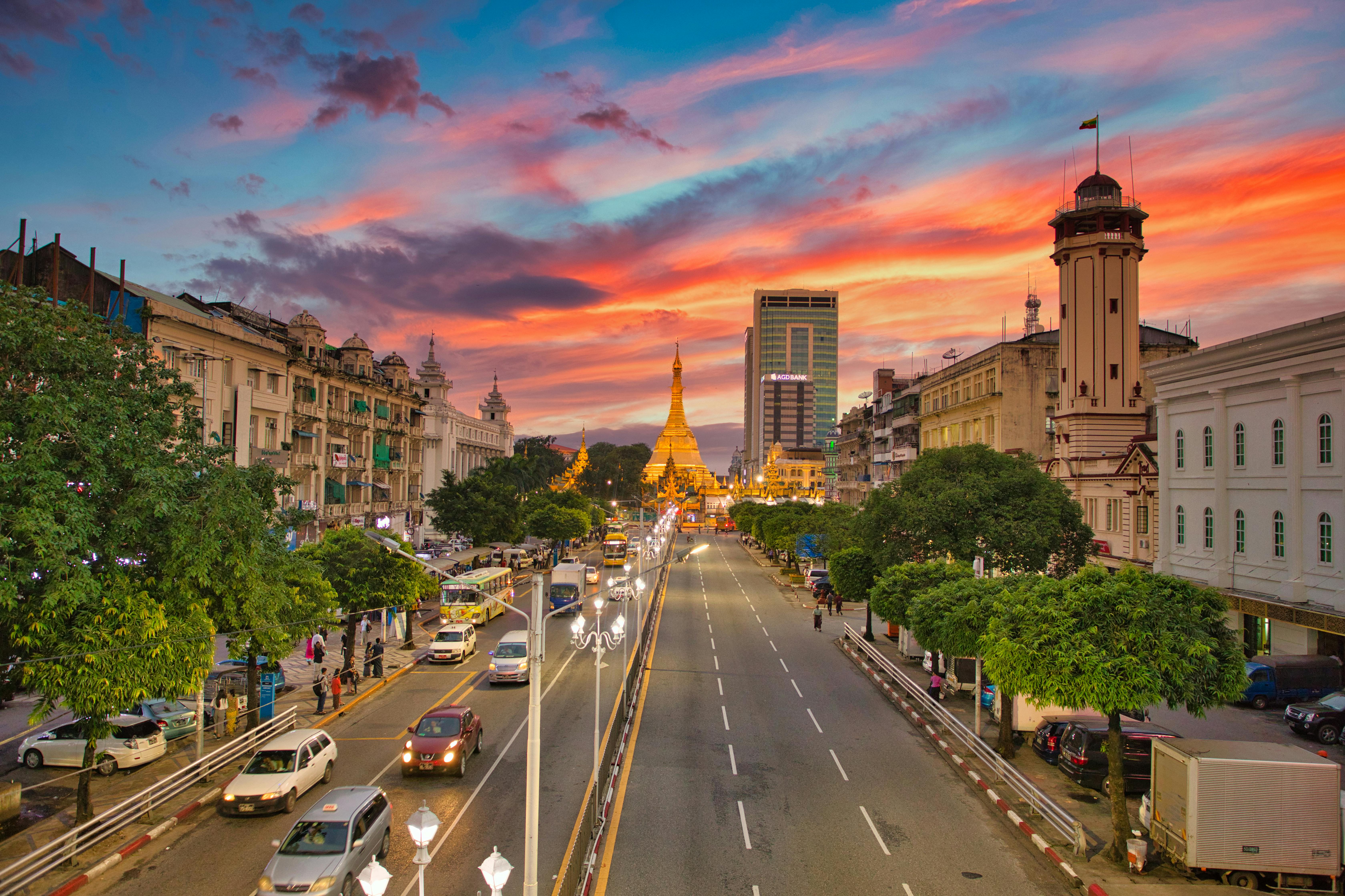 Sule Pagoda