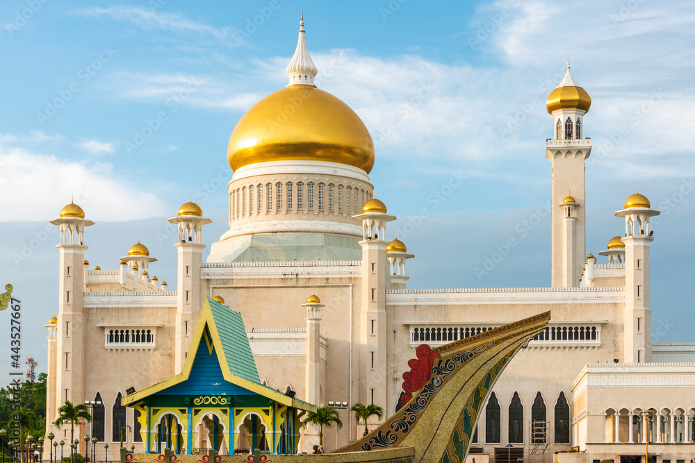 Sultan Omar Ali Saifuddien Mosque