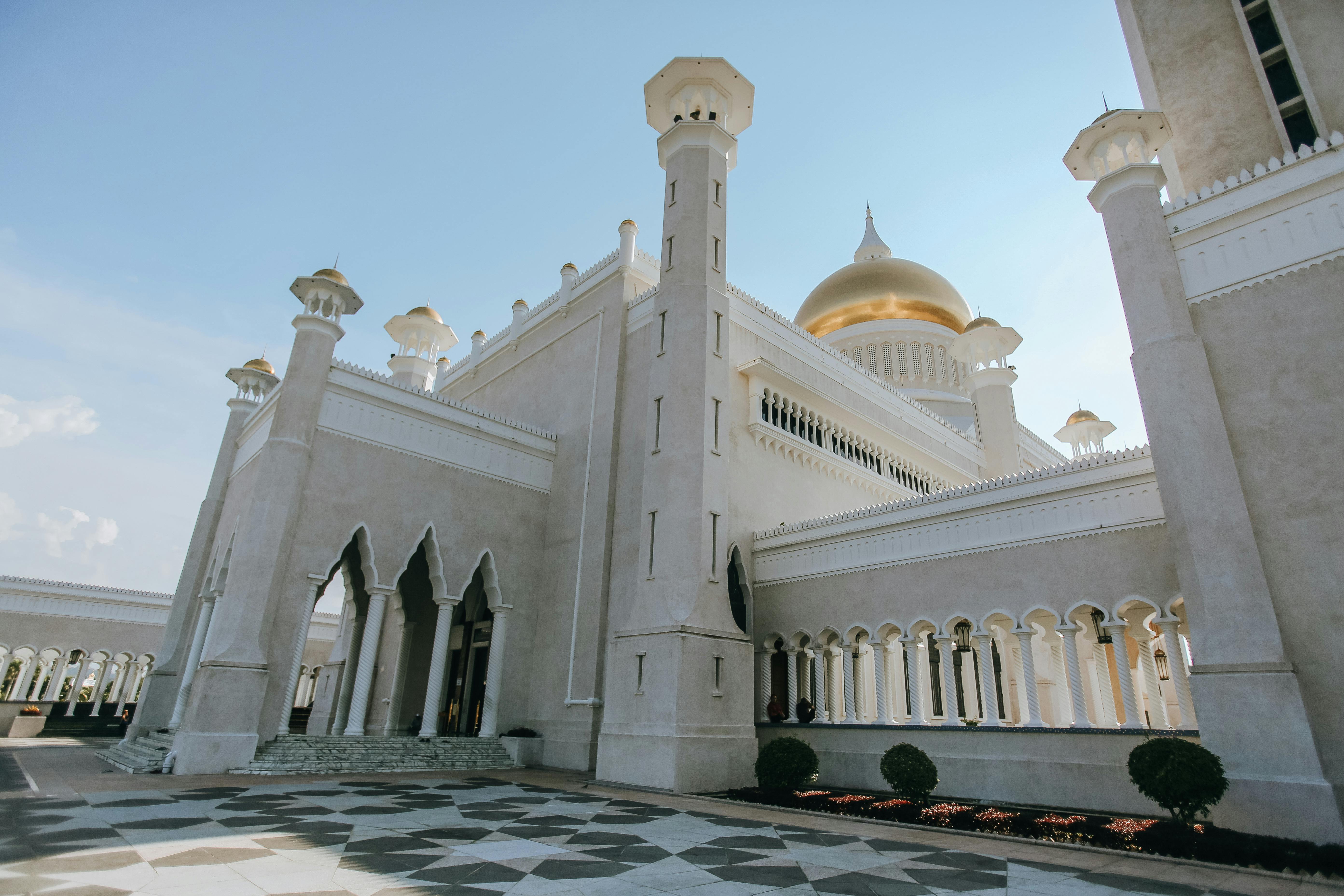 Sultan Omar Ali Saifuddin Mosque