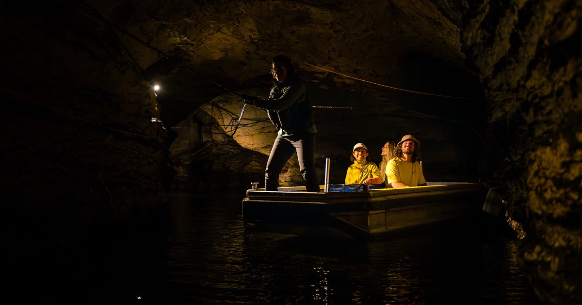 Te Anau Glowworm Caves