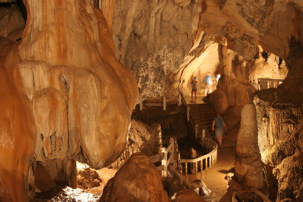 Tham Chang Cave