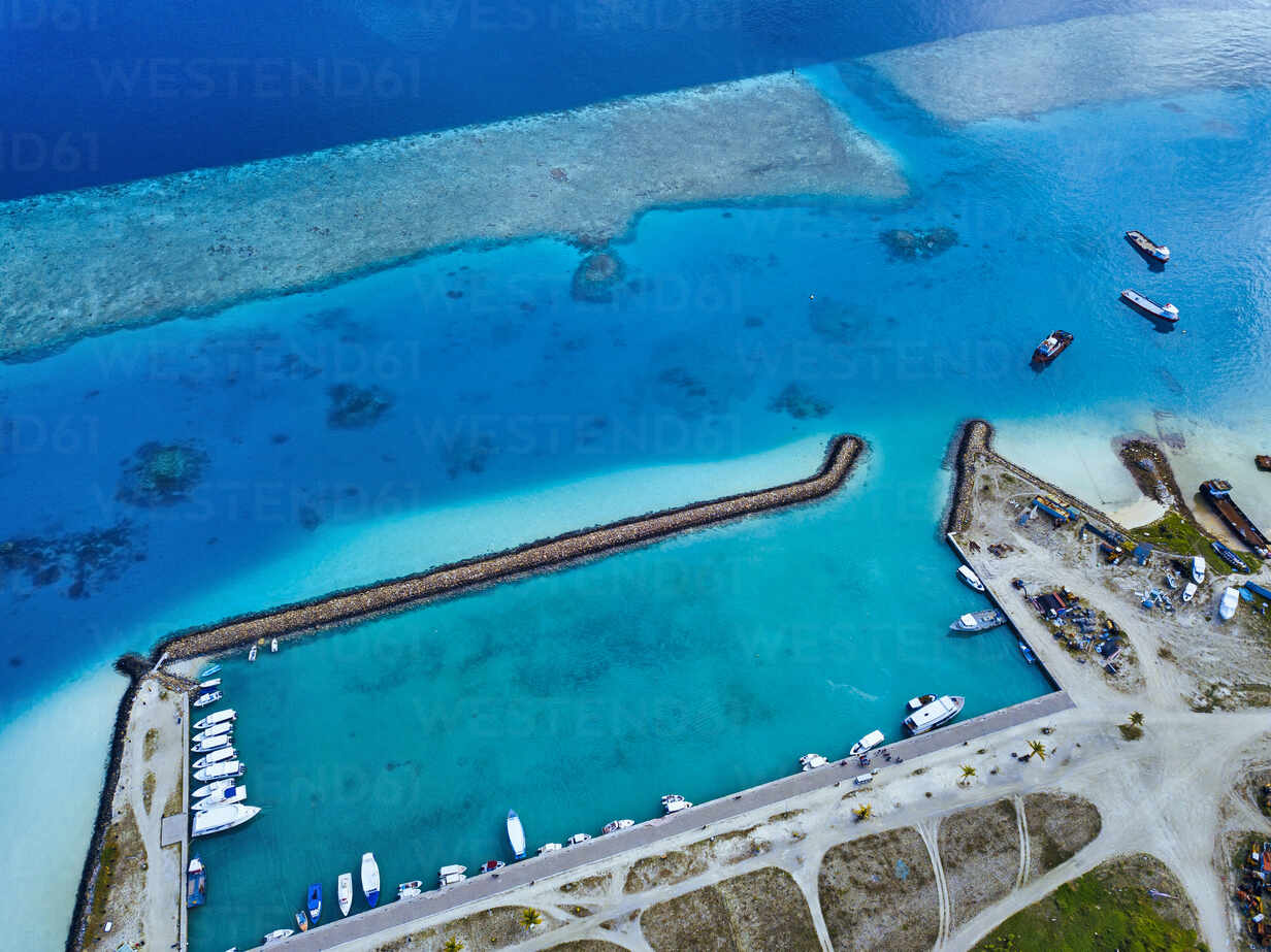 Thulusdhoo Harbor