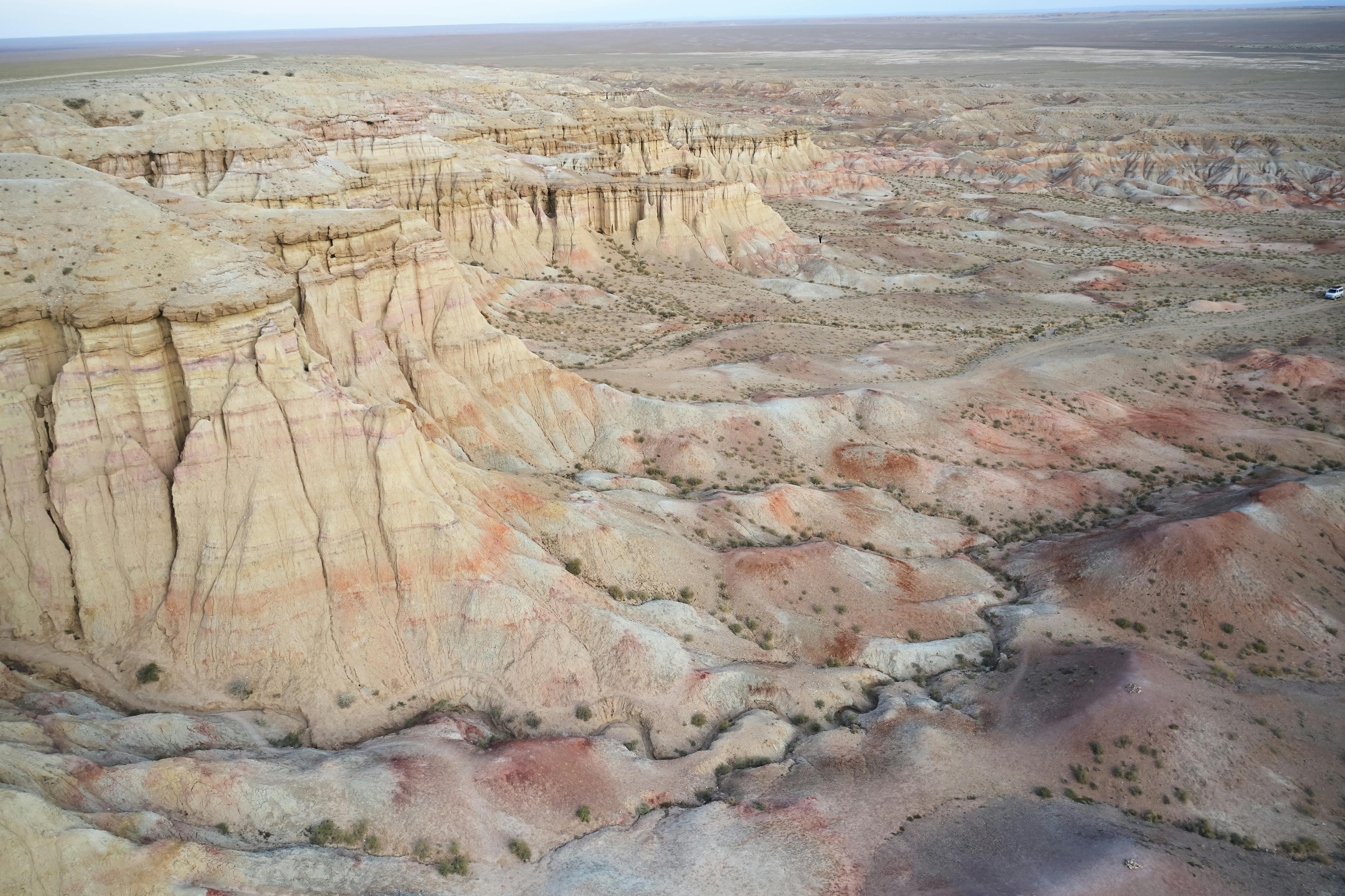 Tsagaan Shuvuut Mountain