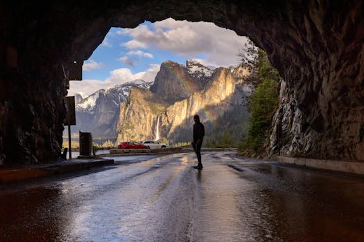 Tunnel View