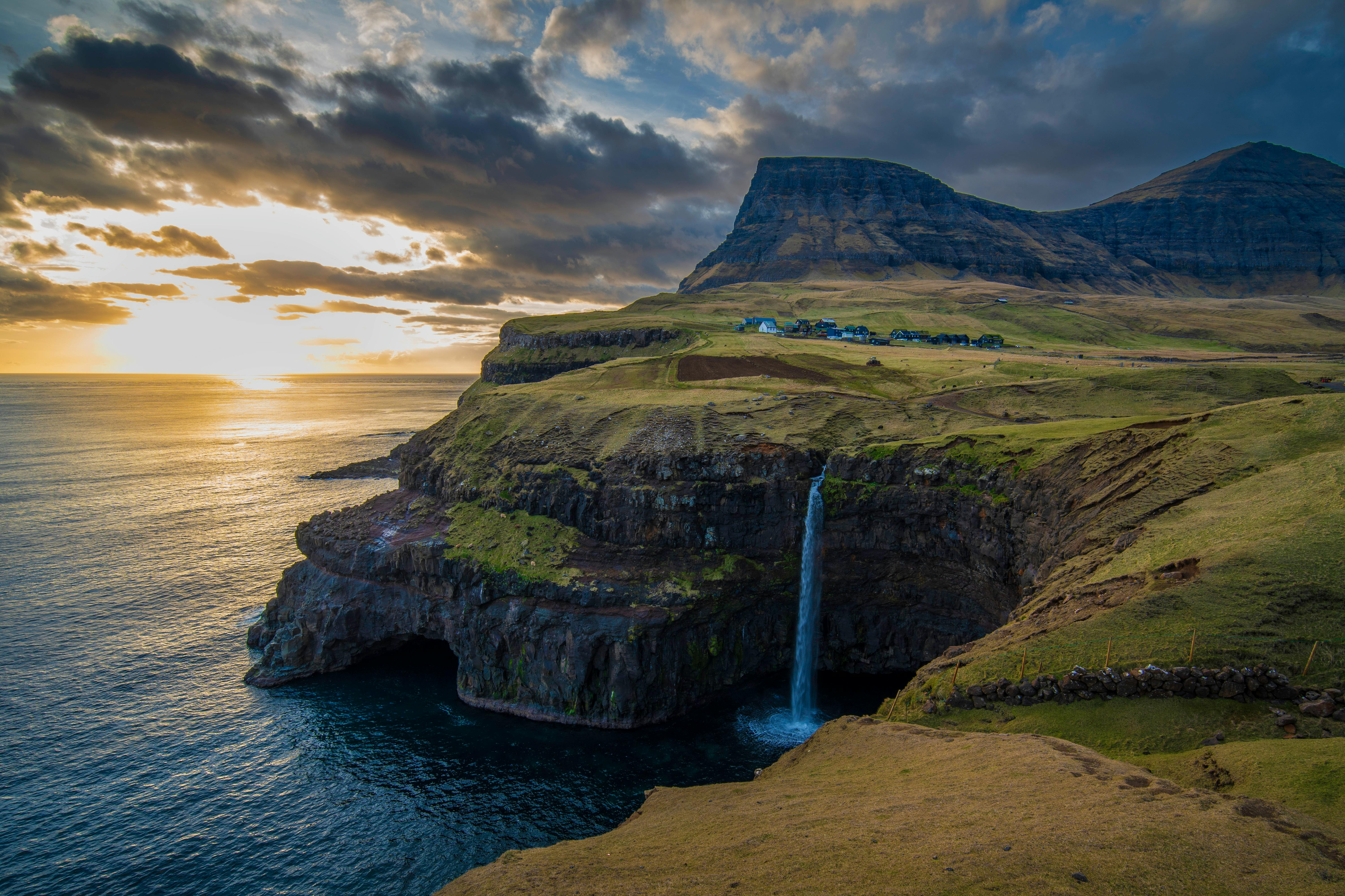 Vágseiði Sunset Viewing