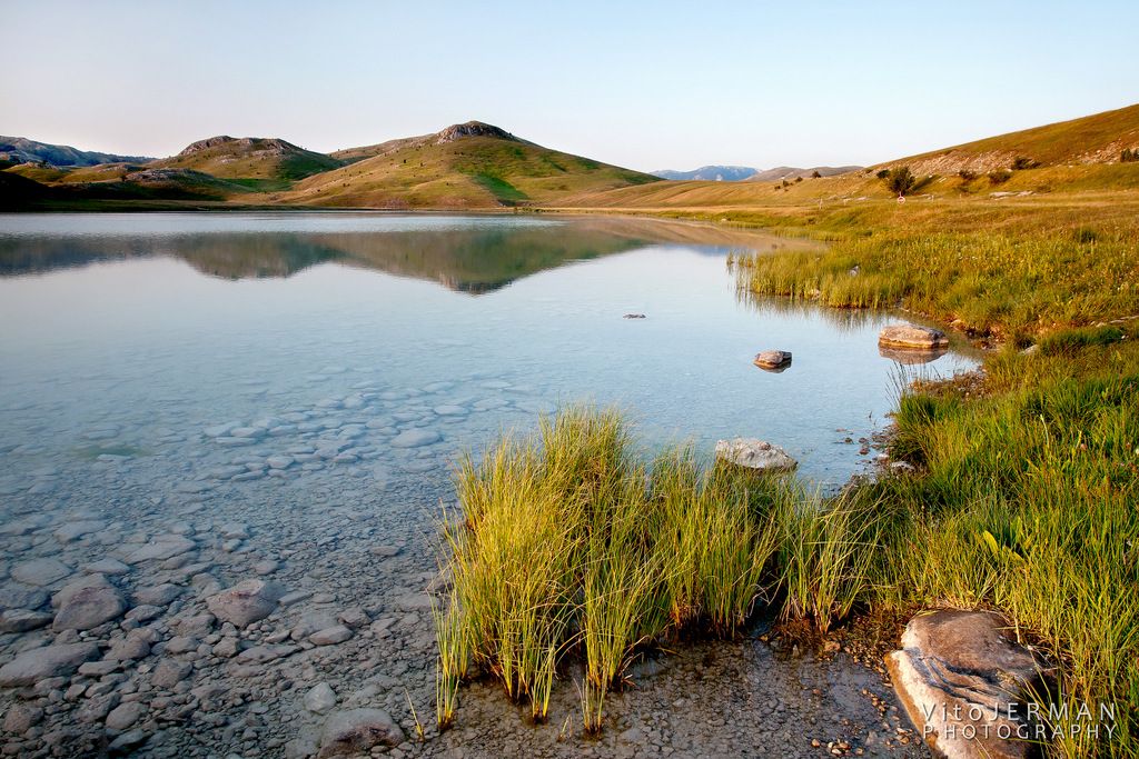 Vražje Lake (Vražje Jezero)