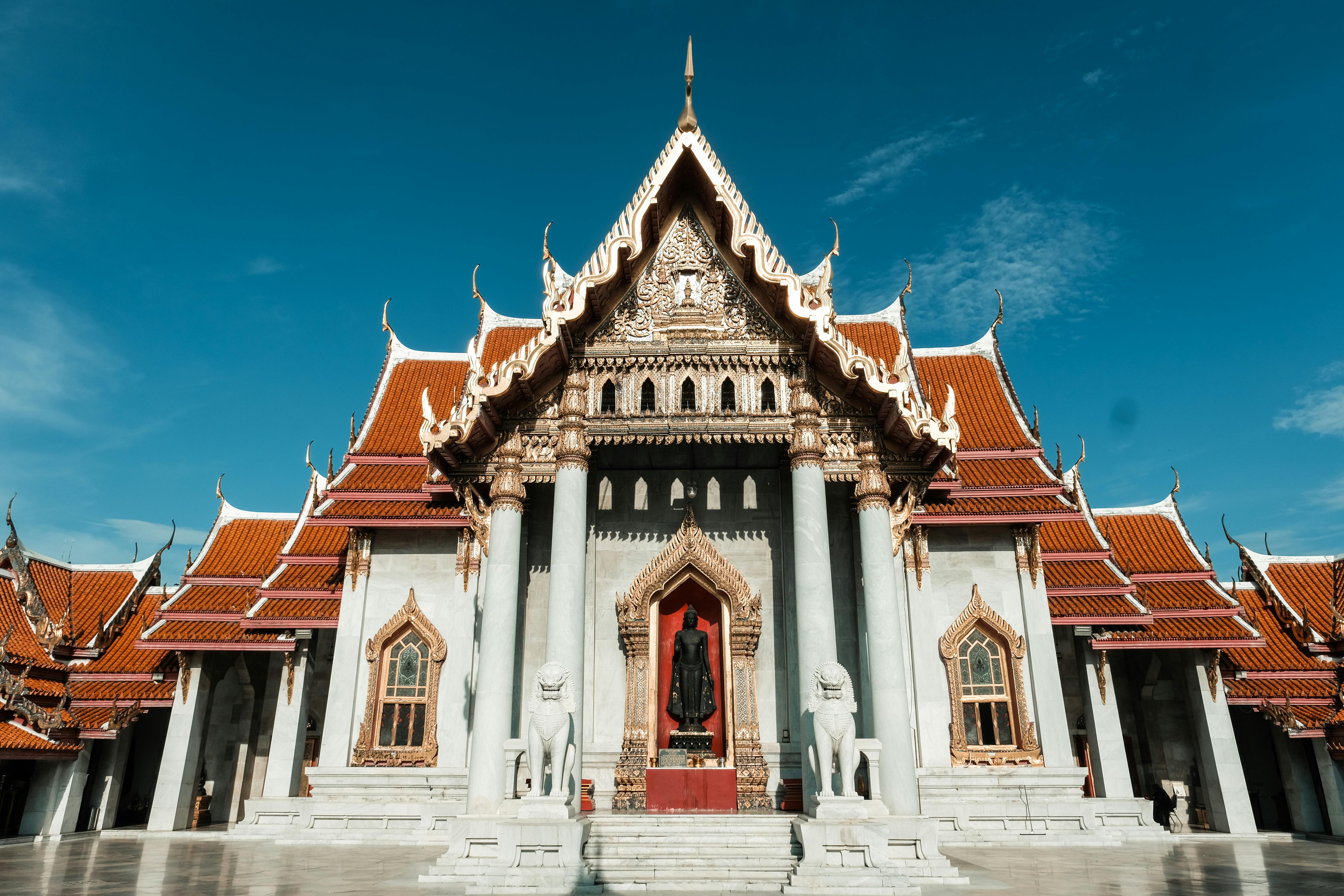 Wat Benchamabophit (Marble Temple)