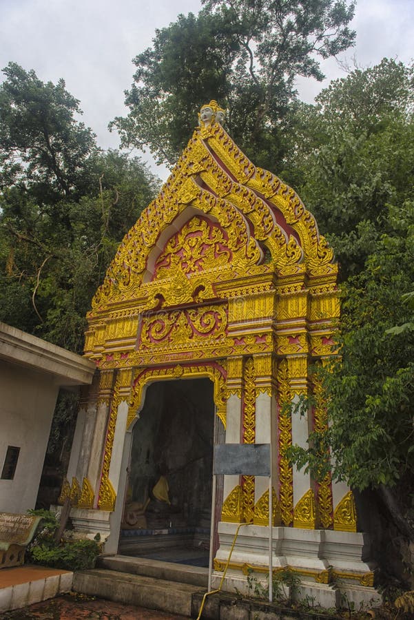 Wat Khao Chong Pran