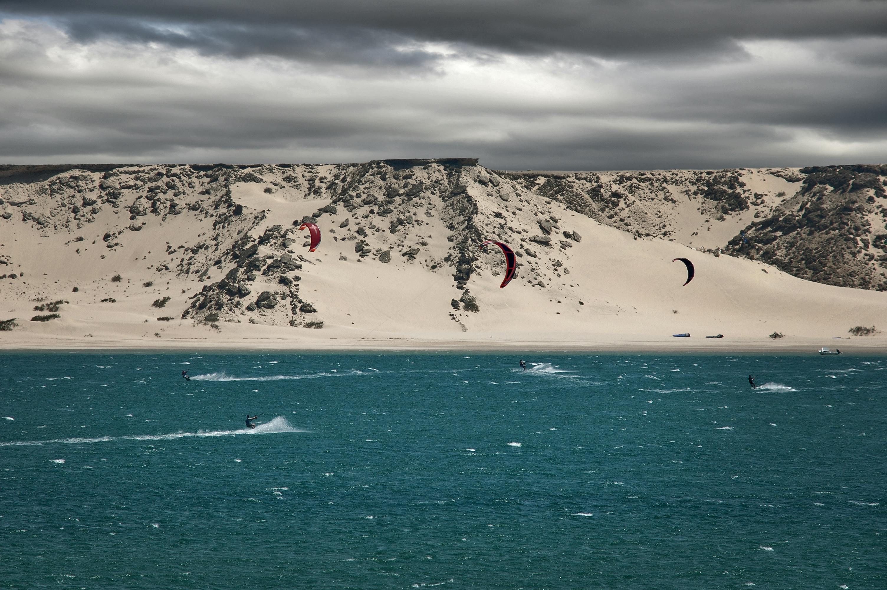 Windsurfing or Kitesurfing