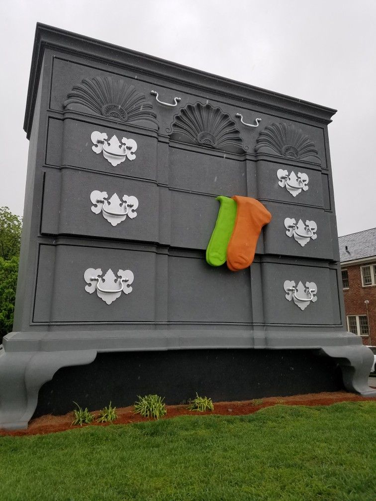 World's Largest Chest of Drawers