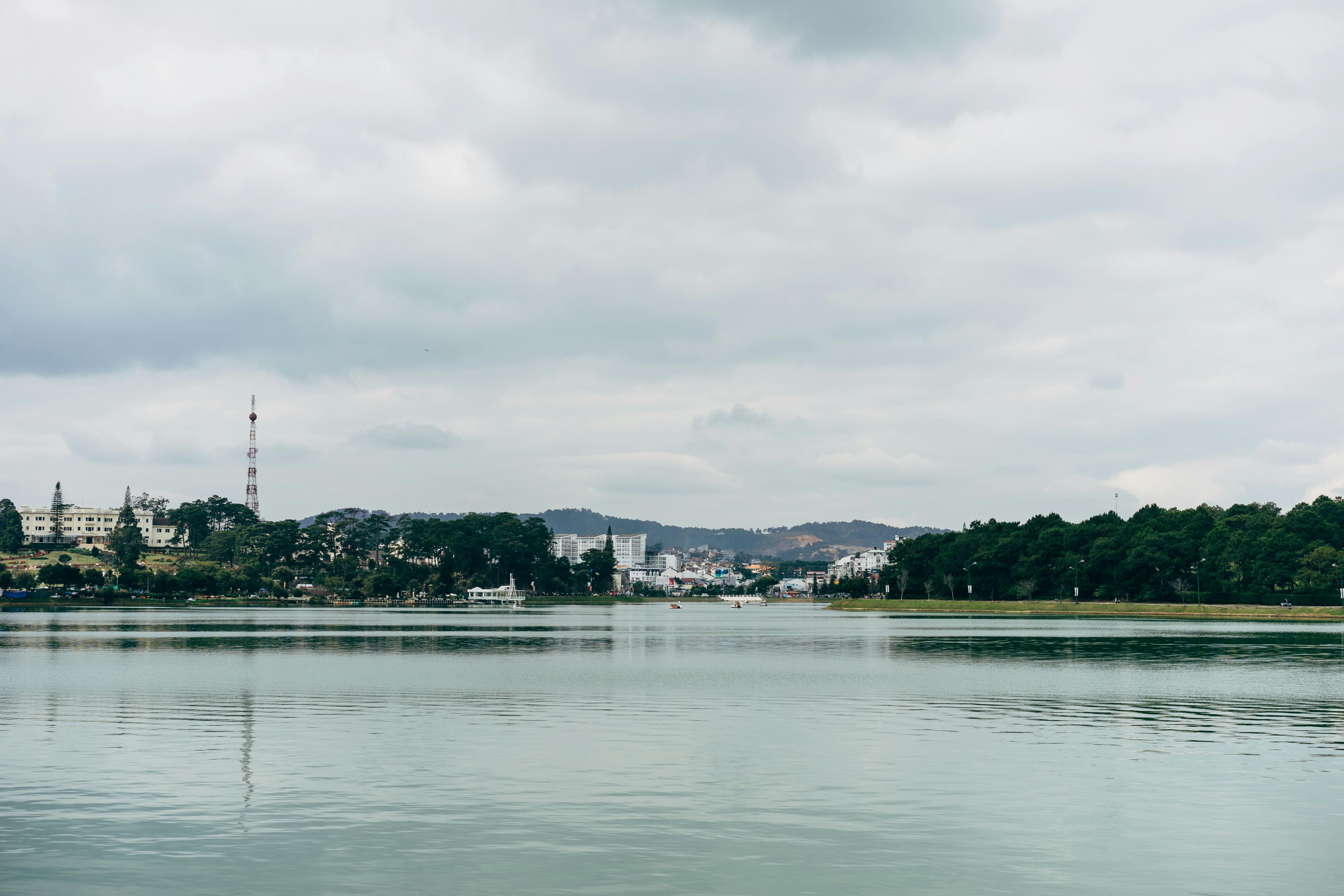 Xuan Huong Lake